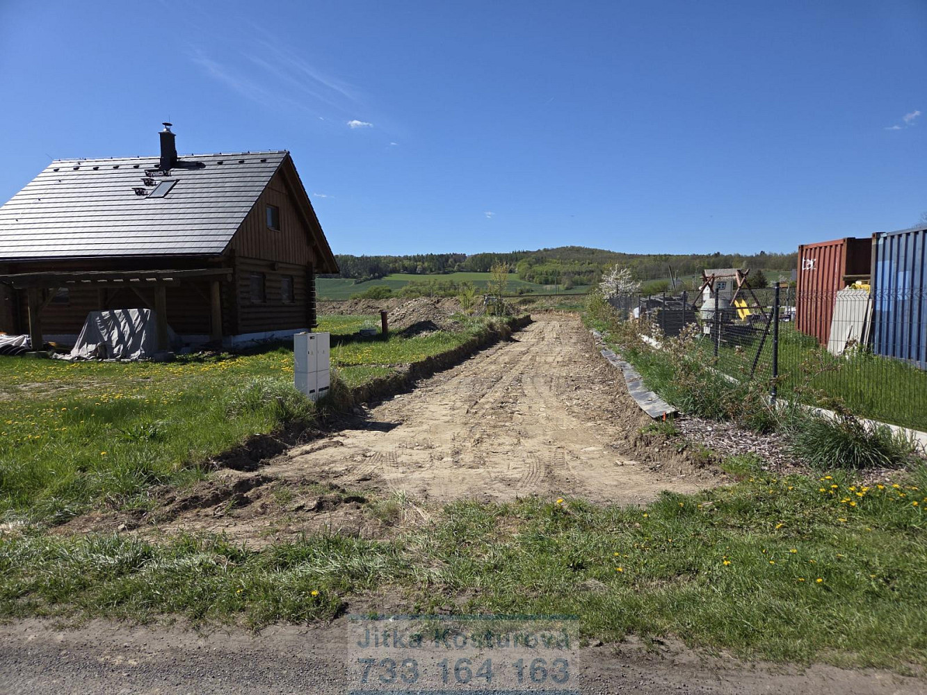Prodej stavebního pozemku 700 m² – fotografie 3