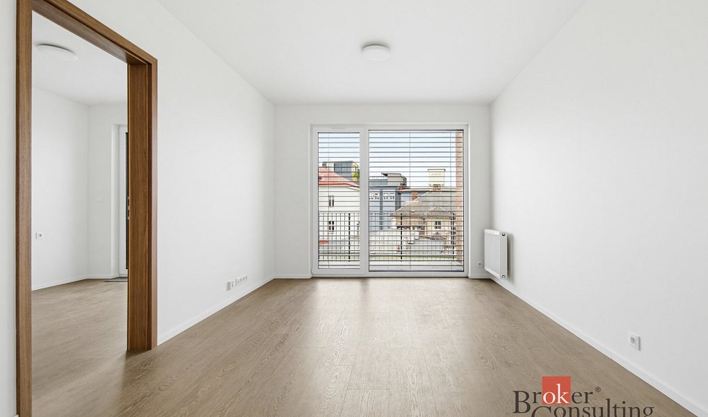 Pronájem bytu 2+kk 48 m², Hradec Králové – náhled fotky 3