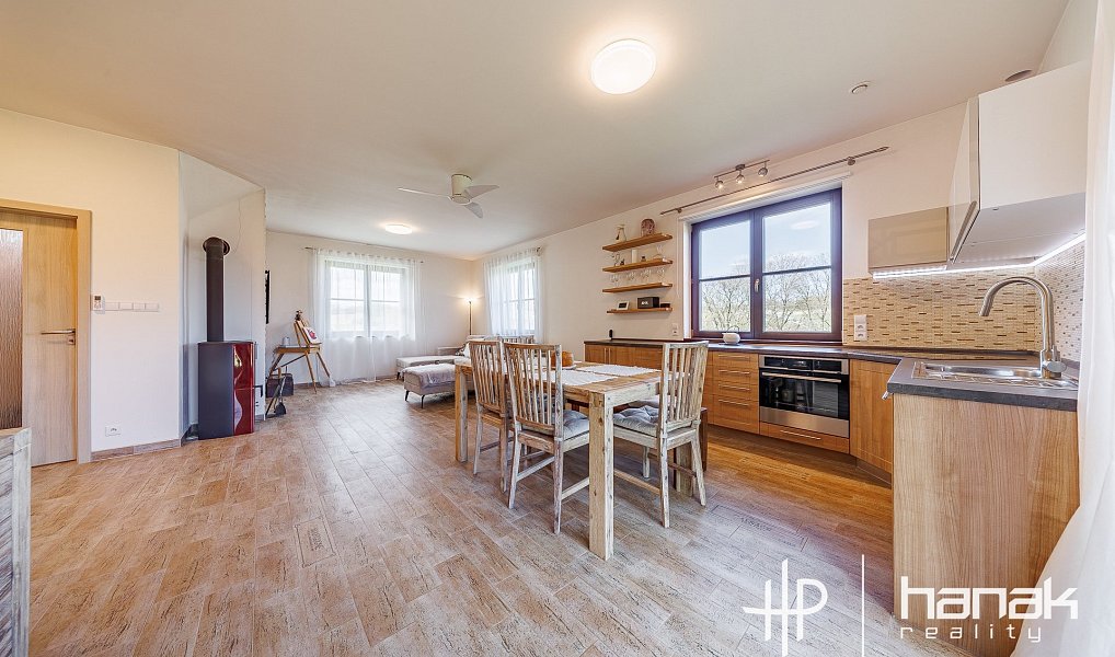Prodej domu 170 m² s pozemkem 1 384 m², Oborná – náhled fotky 6