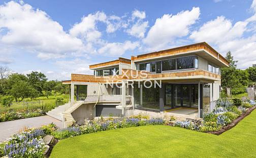 Prodej domu 420 m² s pozemkem 660 m², Na Knížce, Praha 4 - Kunratice