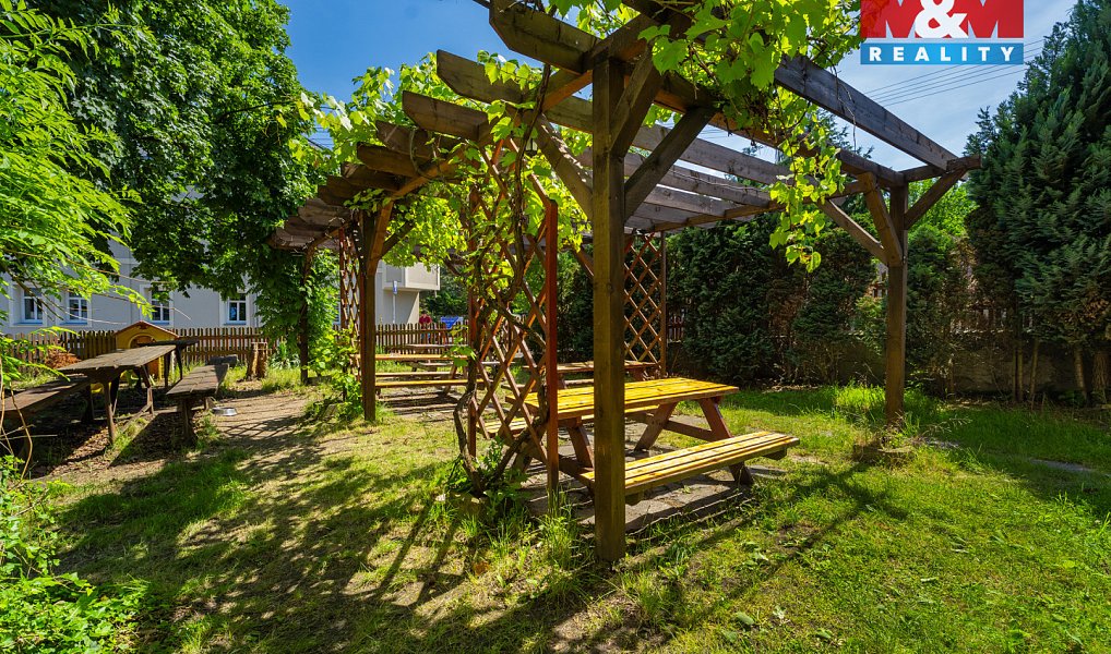 Prodej restaurace 350 m², Velké Březno – náhled fotky 24