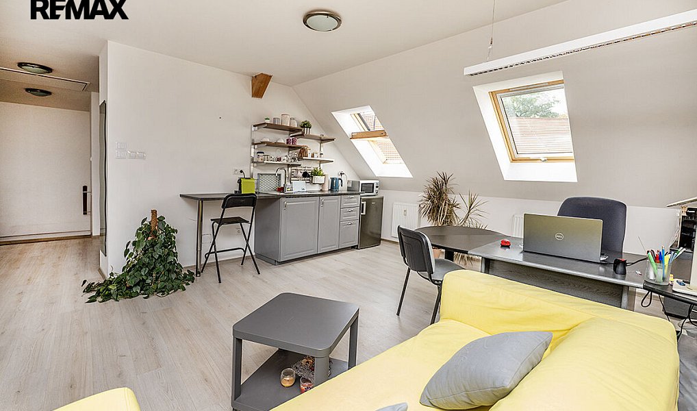 Pronájem kanceláře 75 m², Písek – náhled fotky 3