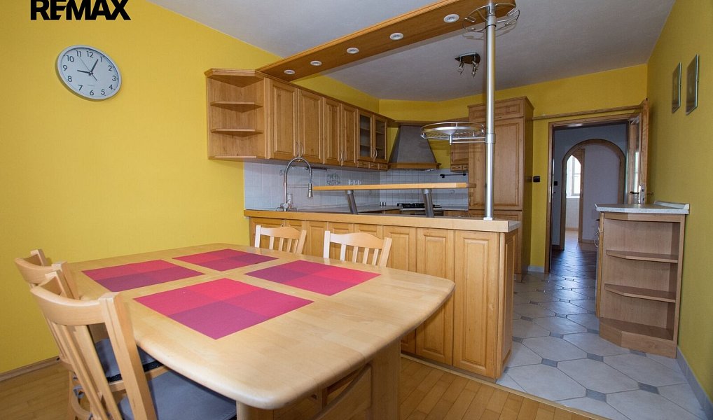 Prodej domu 252 m² s pozemkem 312 m², Jindřichův Hradec – náhled fotky 11