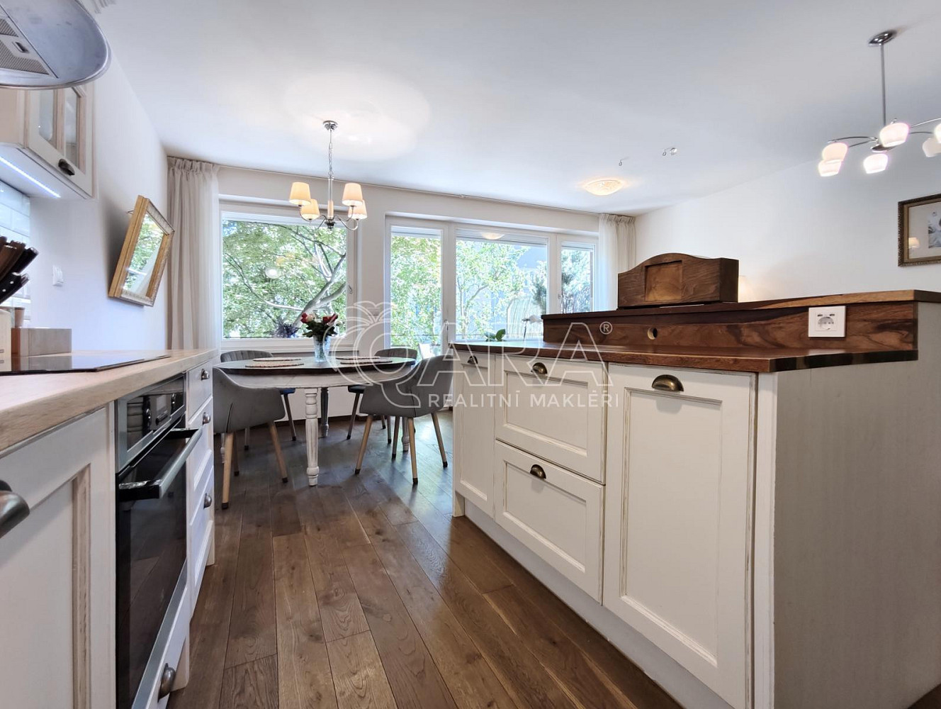Pronájem bytu 3+kk 81 m² – fotografie 4