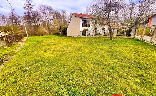 Prodej stavebního pozemku 966 m², Malý Újezd, okres Mělník