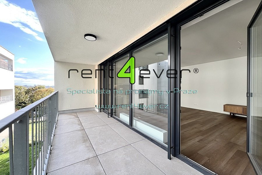 Pronájem bytu 2+kk 54 m² – fotografie 3