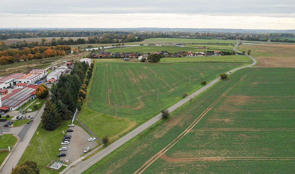 Prodej stavebního pozemku 800 m², Hořín – náhled fotky 3