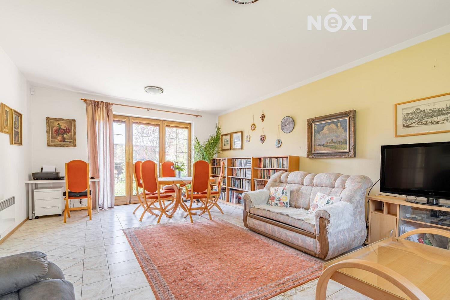 Pronájem domu 197 m² s pozemkem 752 m² — photo 2
