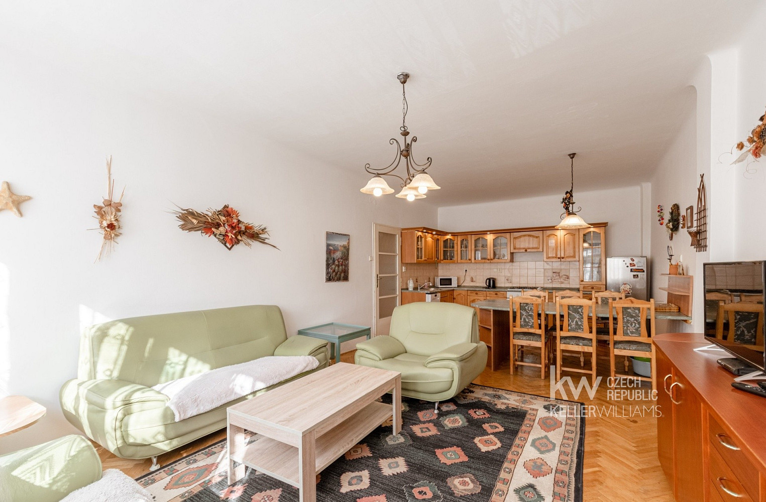 Pronájem bytu 4+kk 80 m² – fotografie 2