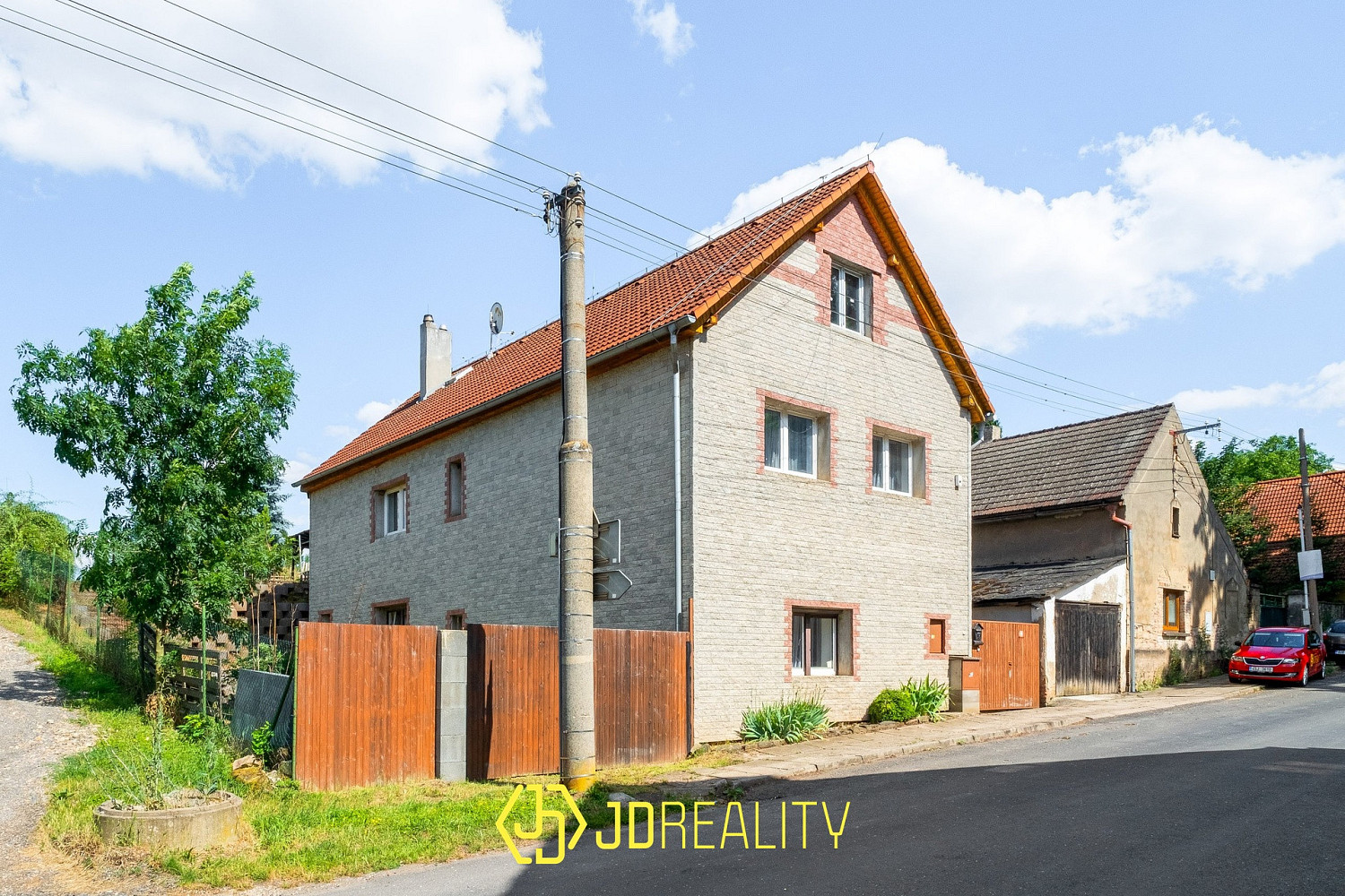 Prodej domu 163 m² s pozemkem 1 469 m²