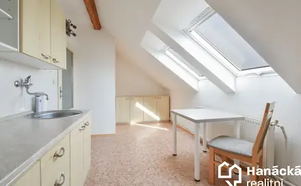 Prodej bytu 1+1 33 m², Přerovská, Olomouc - Holice