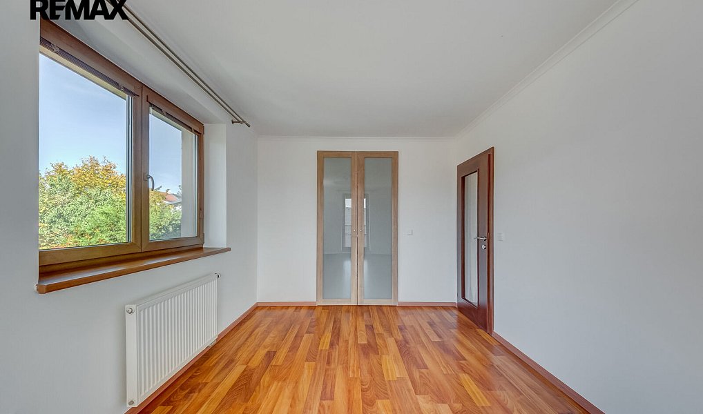 Prodej domu 135 m² s pozemkem 374 m², Rudná – náhled fotky 11