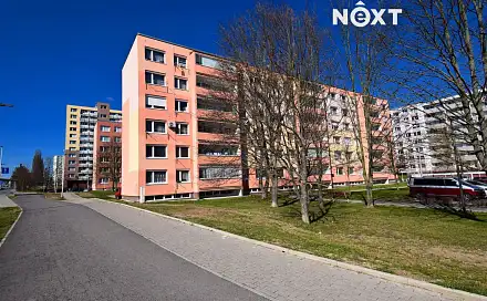 Pronájem bytu 1+kk 34 m², Na růžovém poli, Kladno - Kročehlavy