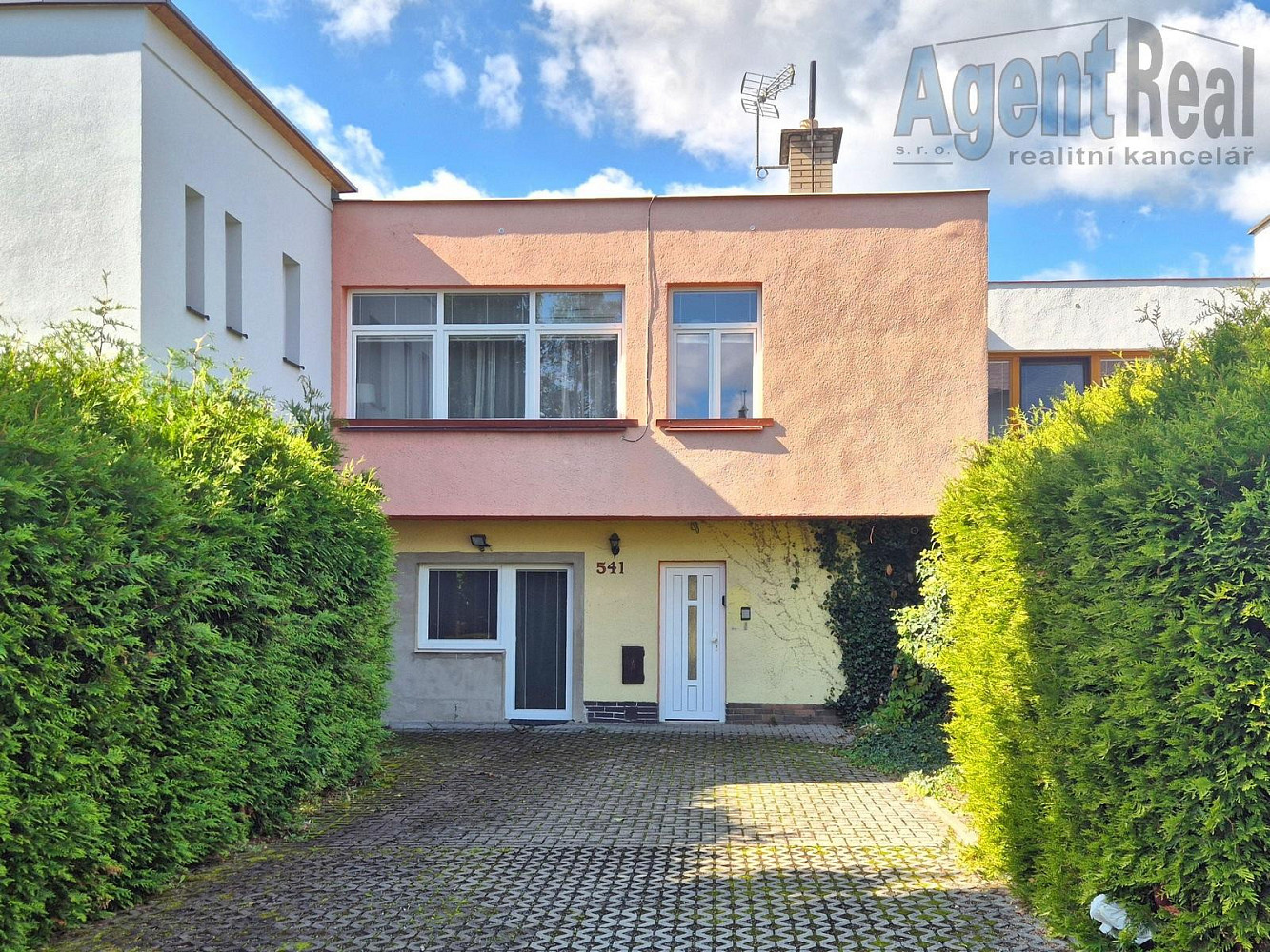 Prodej domu 169 m² s pozemkem 390 m²