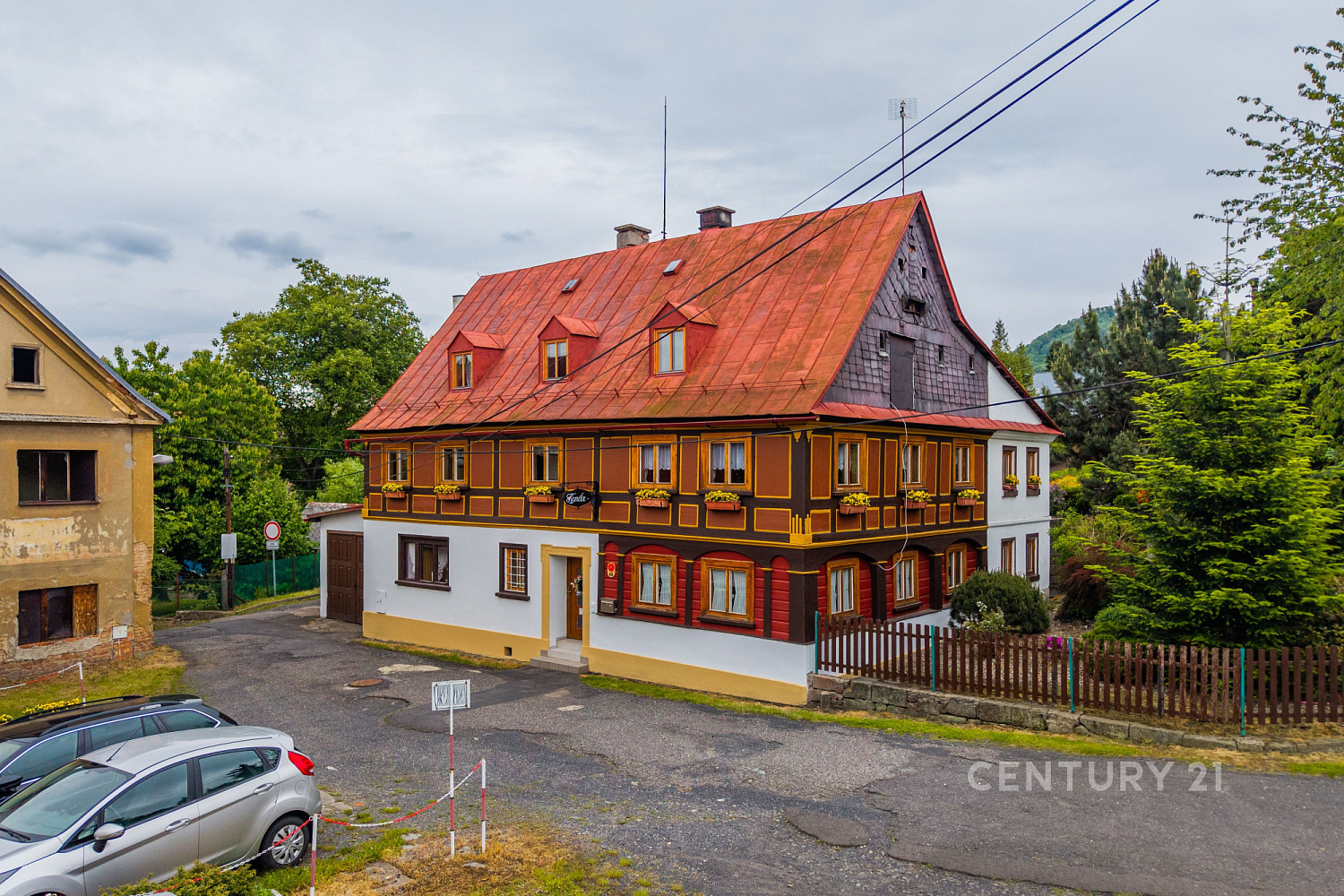Prodej domu 349 m² s pozemkem 3 772 m²