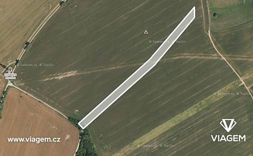 Prodej pole 5 299 m², Kněžpole, okres Uherské Hradiště