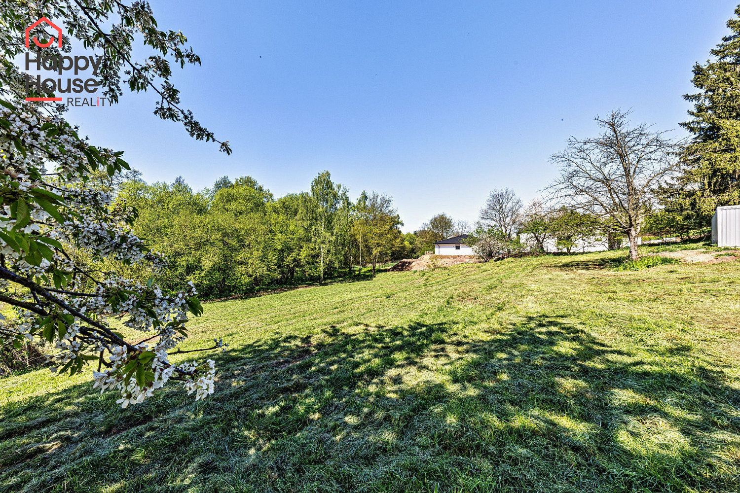 Prodej stavebního pozemku 2 000 m² – fotografie 4
