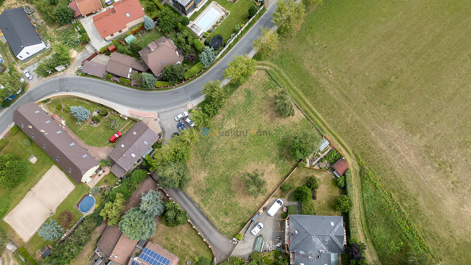 Prodej stavebního pozemku 1 493 m²