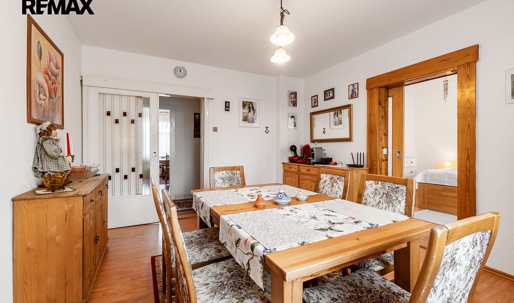 Prodej domu 328 m² s pozemkem 758 m², Vejprty – náhled fotky 4