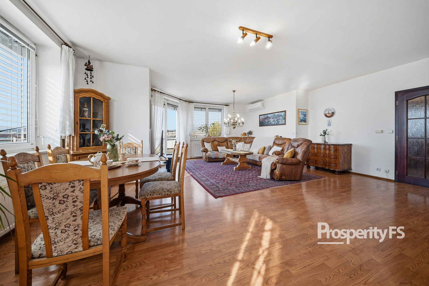 Prodej bytu 4+kk 154 m² — photo 2