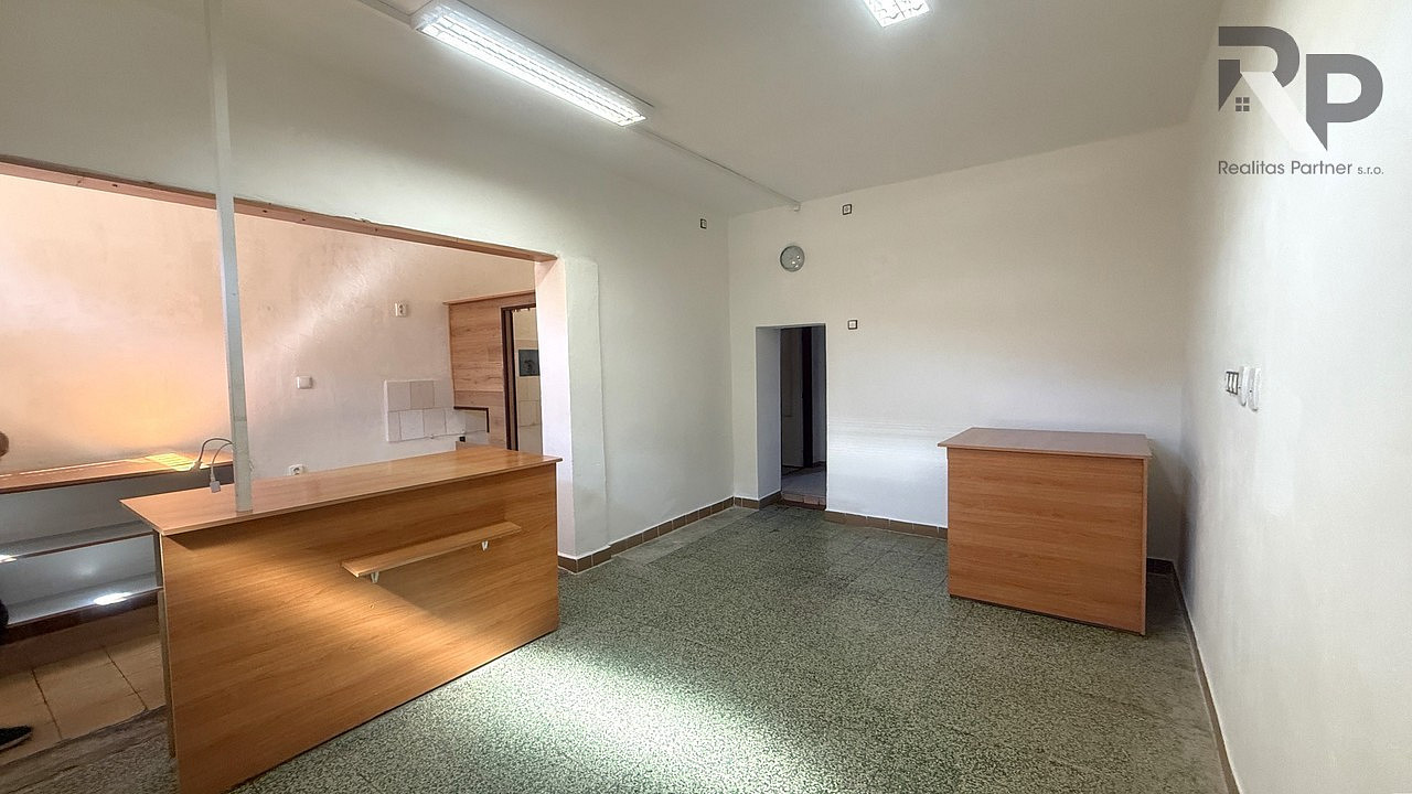 Pronájem obchodních prostor 53 m² — photo 2