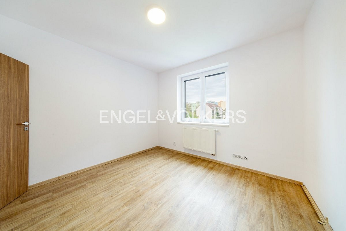 Pronájem bytu 3+kk 75 m² – fotografie 4