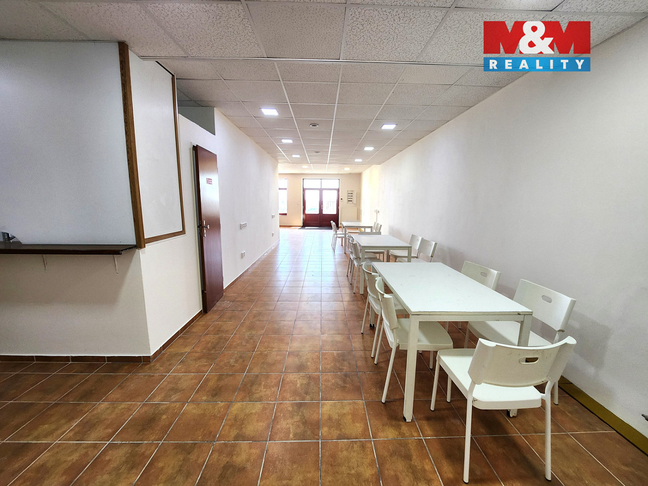 Prodej obchodních prostor 120 m² — photo 2
