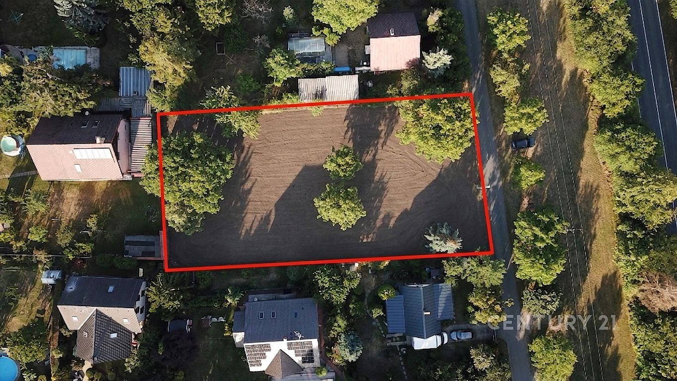 Prodej stavebního pozemku 1 645 m²
