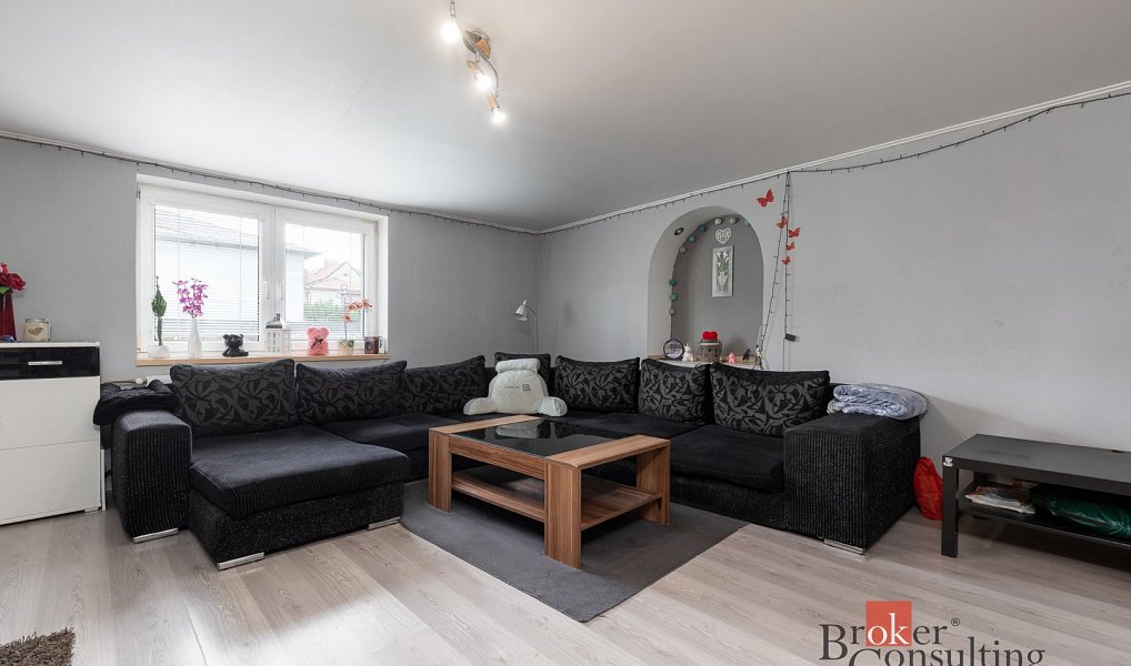Prodej domu 220 m² s pozemkem 534 m², Kravaře – náhled fotky 2