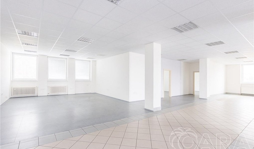 Pronájem kanceláře 549 m², Písek – náhled fotky 14