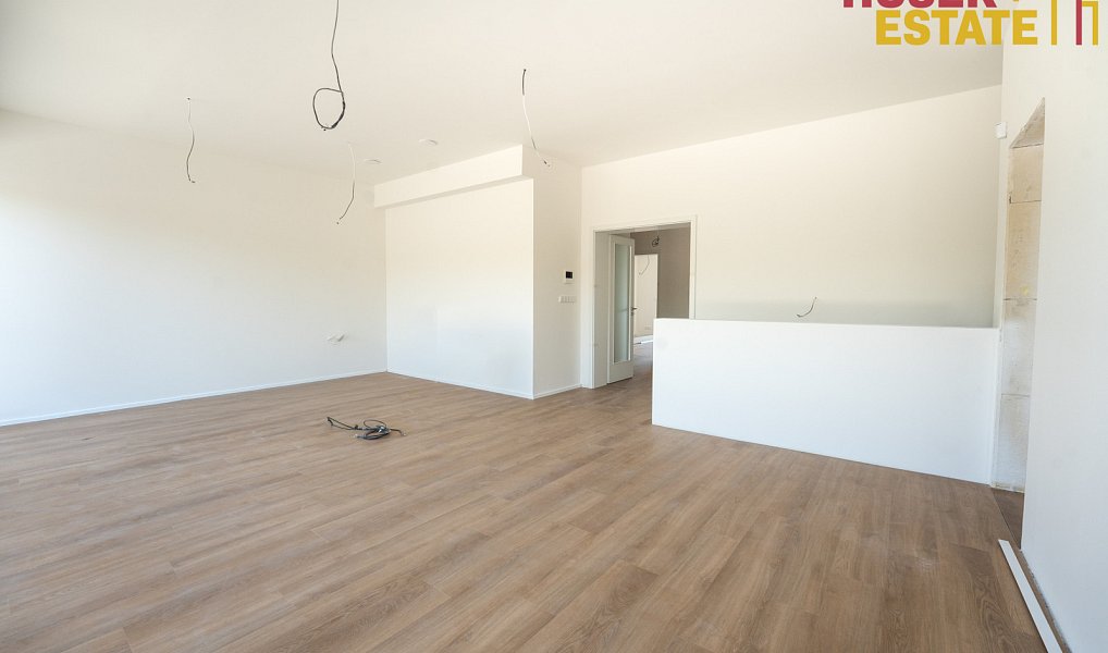 Prodej domu 197 m² s pozemkem 737 m², Holubice – náhled fotky 7