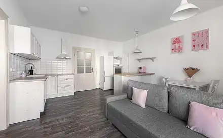 Prodej bytu 2+kk 66 m², Peroutkova, Praha 5 - Smíchov