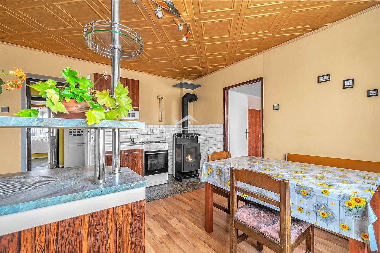 Prodej domu 140 m² s pozemkem 1 036 m² — photo 2