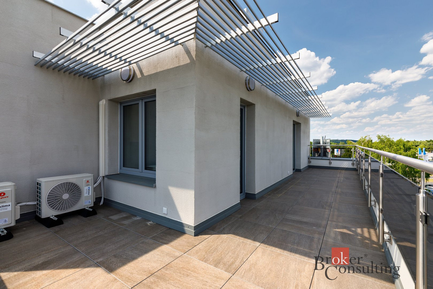 Pronájem bytu 3+kk 78 m² — photo 3
