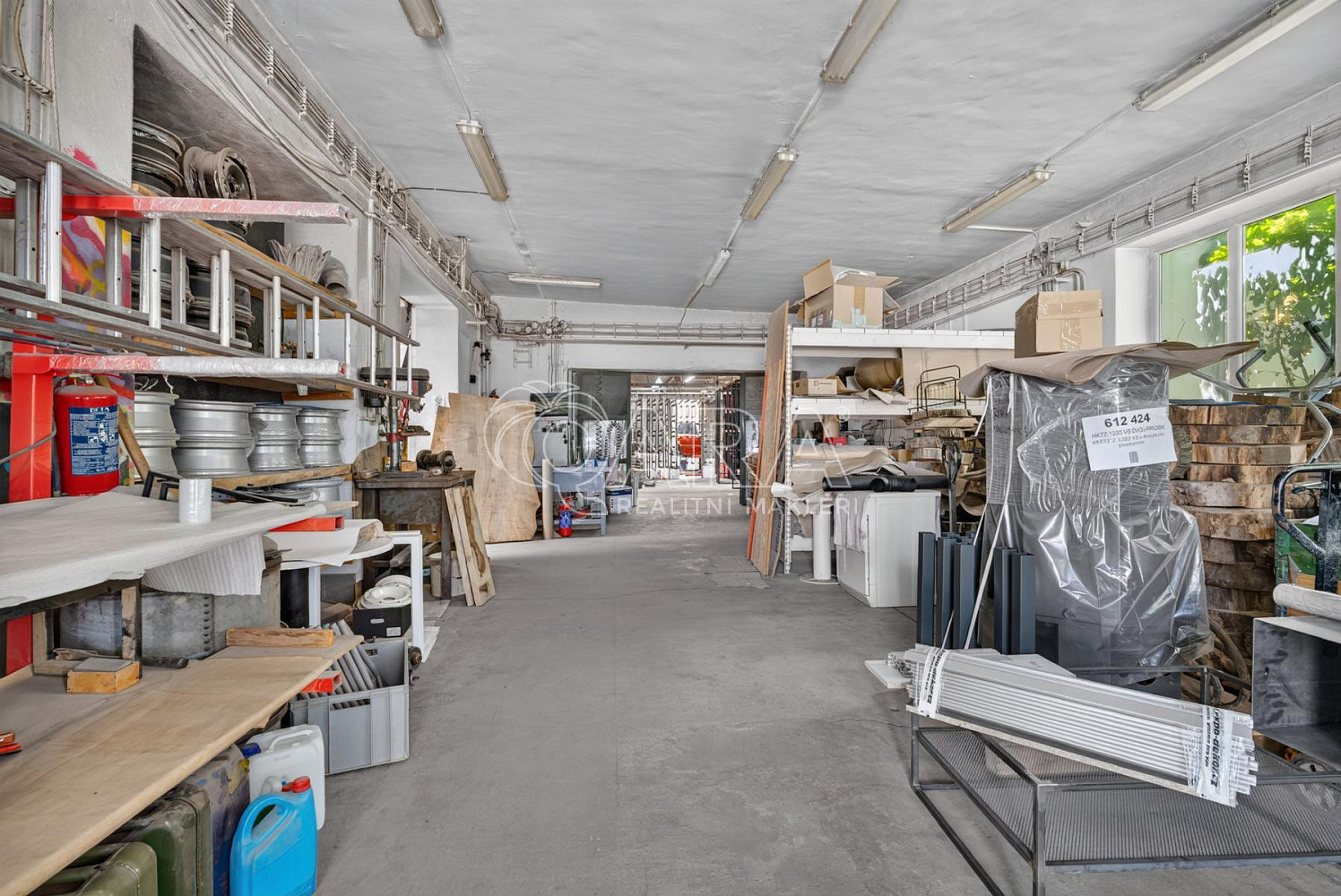 Prodej výrobních prostor 585 m² – fotografie 2