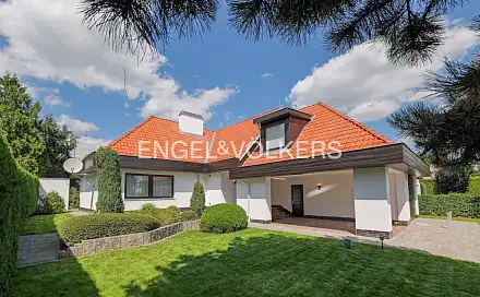 Pronájem domu 417 m² s pozemkem 1 000 m², Ke hrádku, Praha 4 - Kunratice