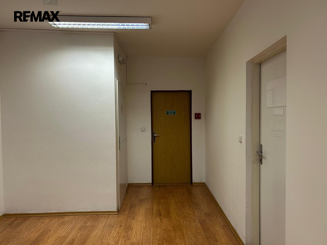 Pronájem komerčního objektu (jiného typu) 25 m² – fotografie 4
