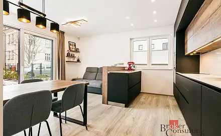 Prodej bytu 3+kk 70 m², Husova, Hronov, okres Náchod