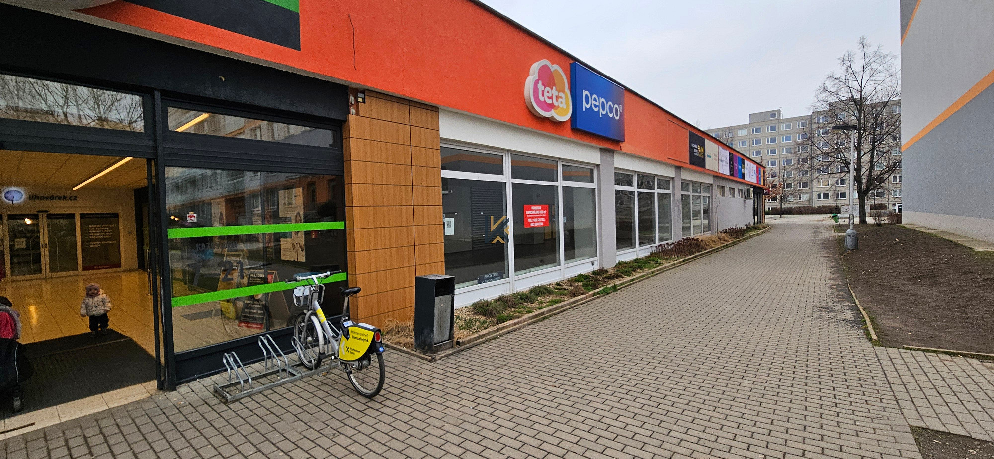 Pronájem obchodních prostor 55 m² – fotografie 2
