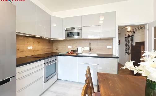 Pronájem bytu 2+kk 49 m², Nuselská, Praha 4 - Michle
