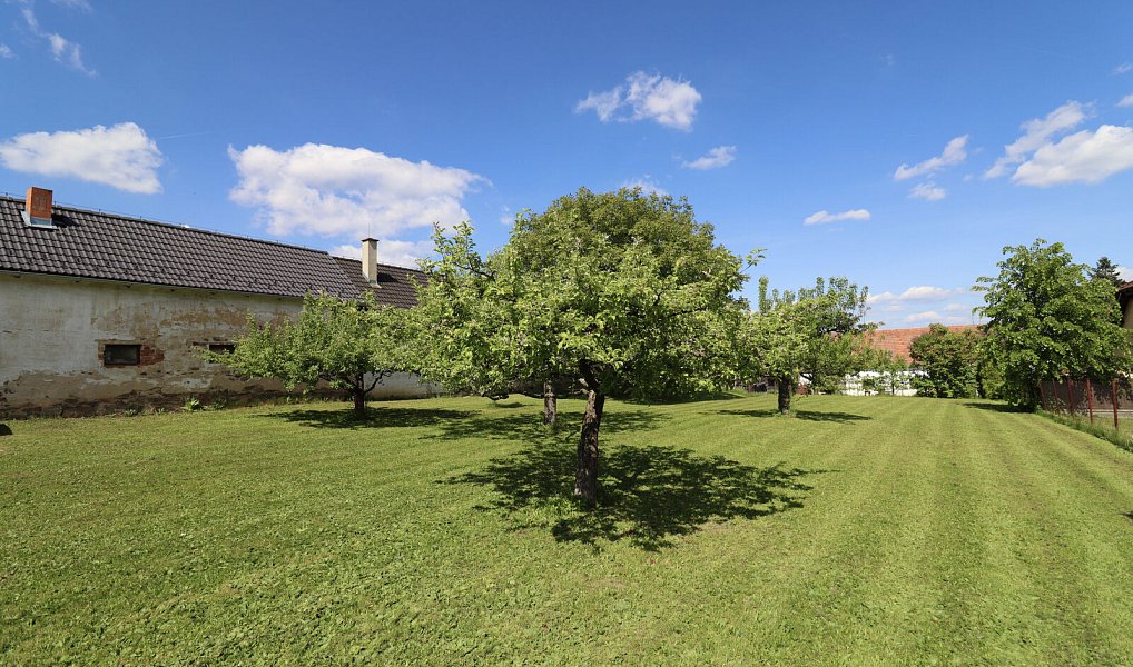 Prodej domu 171 m² s pozemkem 2 693 m², Strážkovice – náhled fotky 22