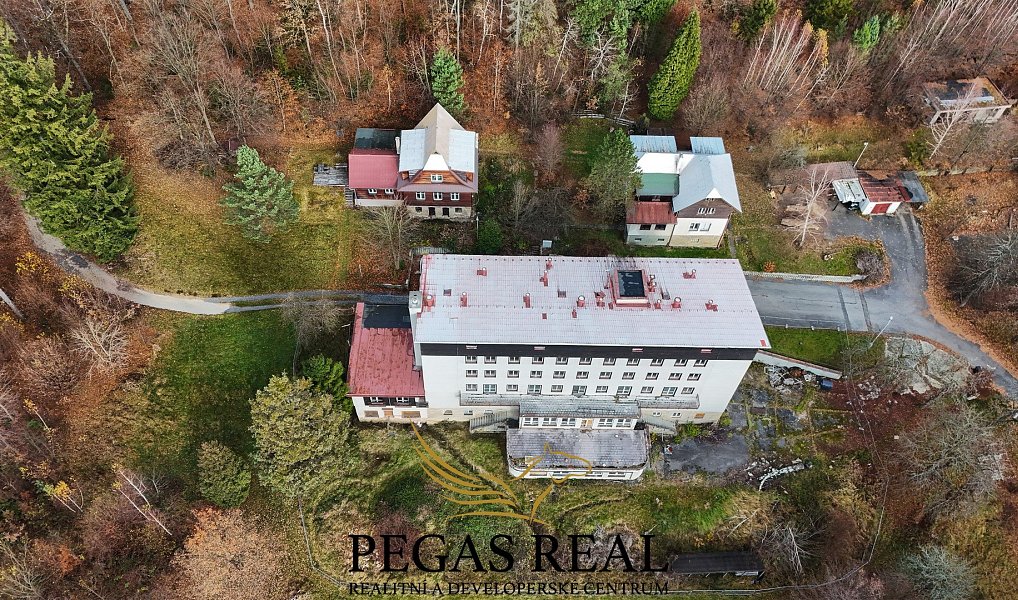 Prodej nájemního domu, činžáku 4 963 m², Rožnov pod Radhoštěm – náhled fotky 4