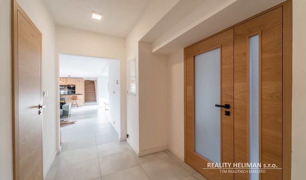 Prodej domu 260 m² s pozemkem 5 558 m², Košice – náhled fotky 16