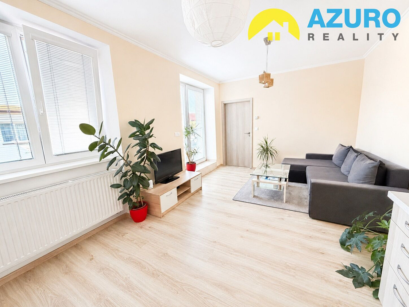 Pronájem bytu 2+kk 40 m² — photo 2