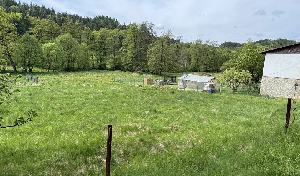 Prodej stavebního pozemku 1 131 m², Prysk – náhled fotky 6