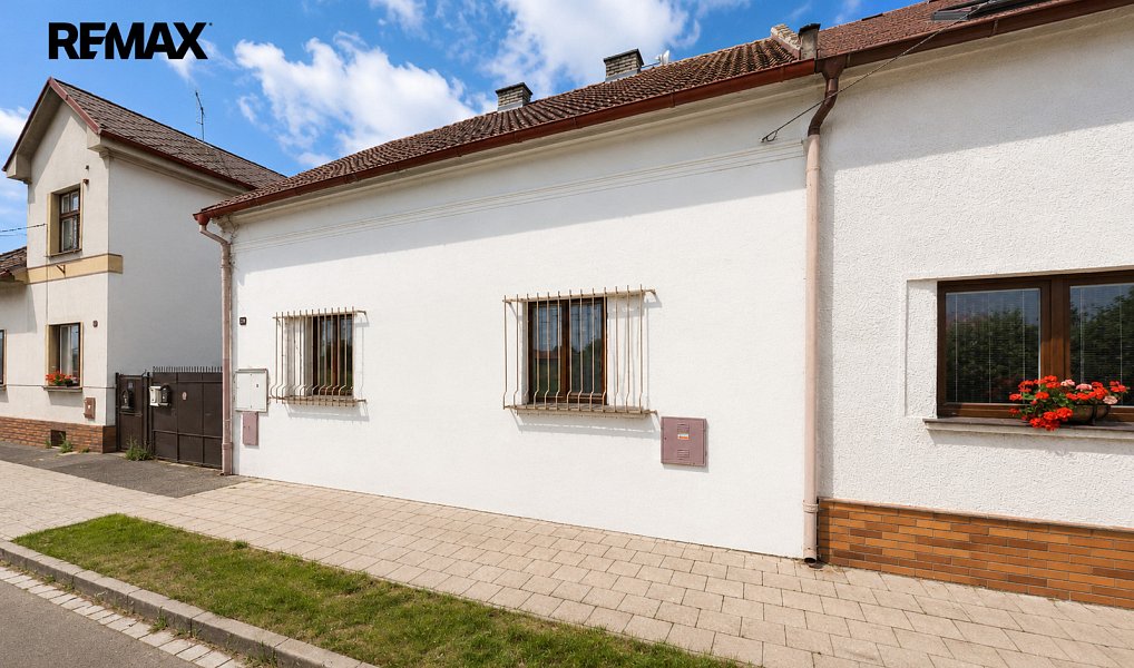 Prodej domu 236 m² s pozemkem 1 191 m², Hradec Králové – náhled fotky 2