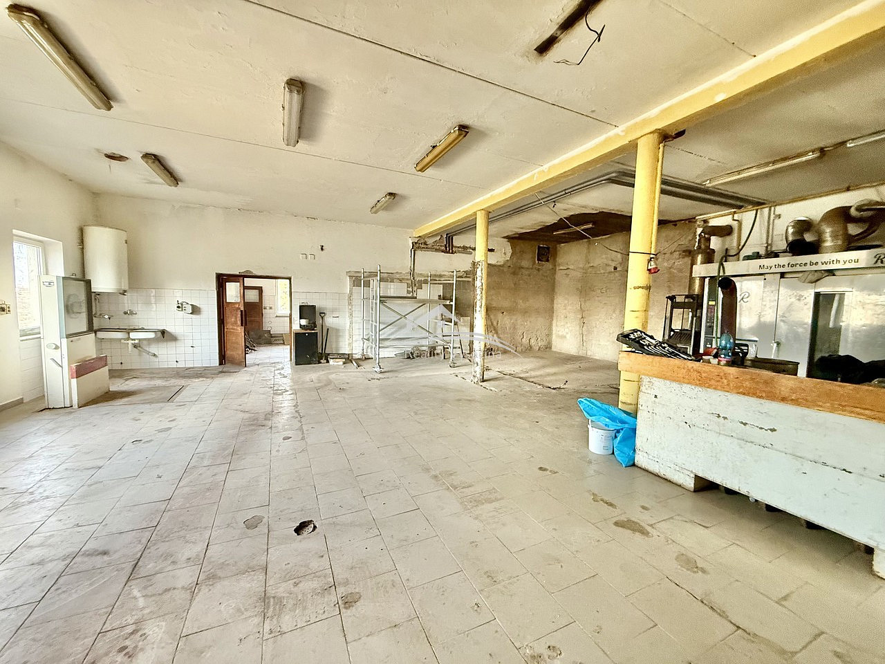Pronájem výrobních prostor 272 m² – fotografie 4
