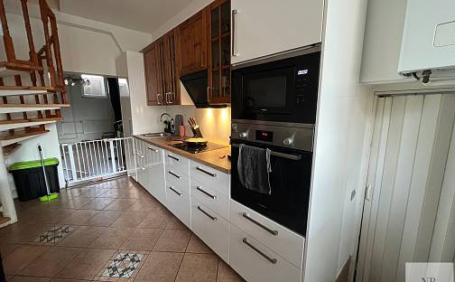 Prodej bytu 3+1 90 m², Prašná, Karlovy Vary - Drahovice