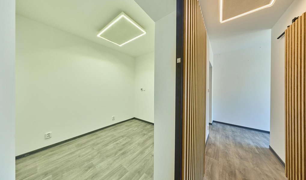 Prodej domu 181 m² s pozemkem 889 m², Trutnov – náhled fotky 20