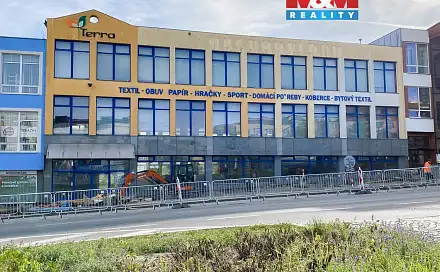 Prodej obchodních prostor 1 200 m², nám. Republiky, Žďár nad Sázavou - Žďár nad Sázavou 1